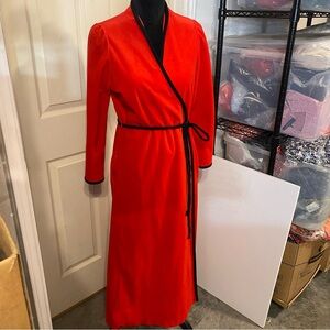 Vanity Fair Red Velvet Robe with Black Trim Woman’s 10 long Robe